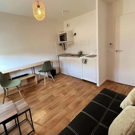 Apartment En Centre-ville De A Proximite De Paris ! Quincy-sous-Senart